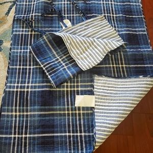 Toddler bedding comforter and sham